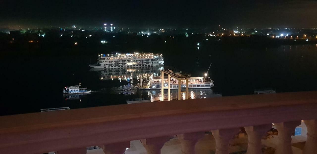 Maadi, Direct Nile River View From All Rooms Cairo Exterior photo